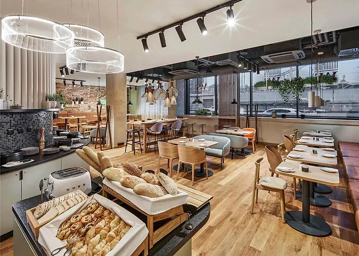 Ξενοδοχείο Mercure Centrum 4*